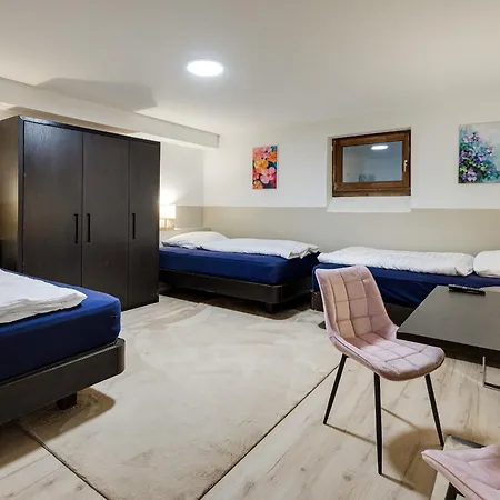 Westpark Living Apartman *